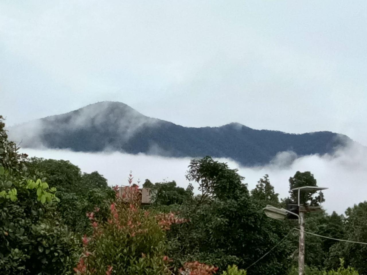 Ban Suan Sukjai Mae Sariang Hotel ภายนอก รูปภาพ