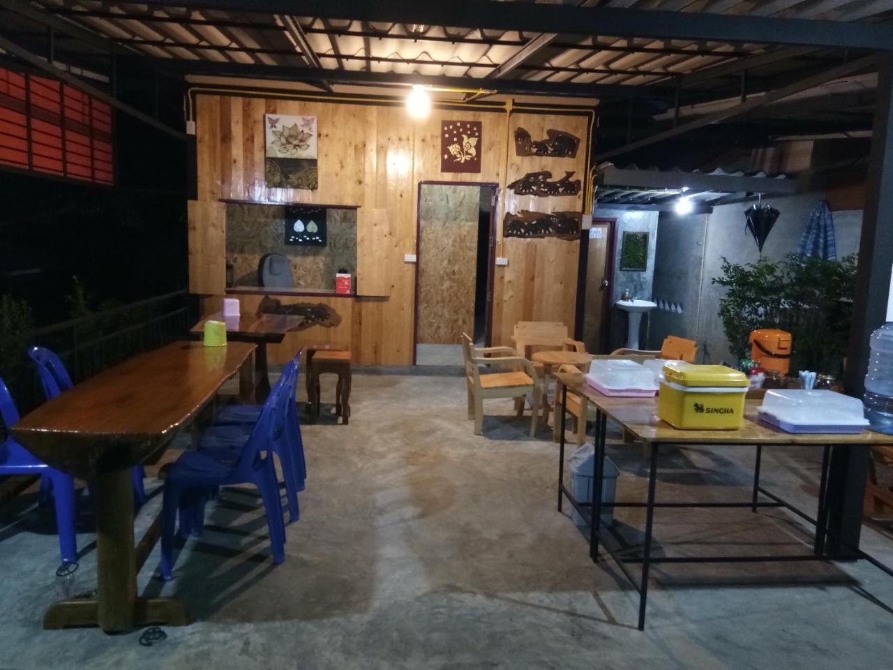 Ban Suan Sukjai Mae Sariang Hotel ภายนอก รูปภาพ