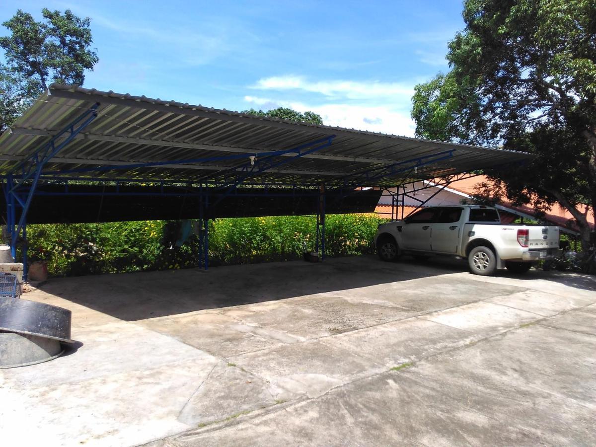 Ban Suan Sukjai Mae Sariang Hotel ภายนอก รูปภาพ
