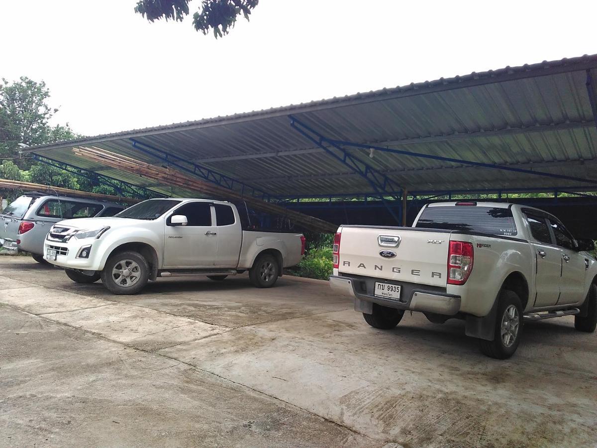 Ban Suan Sukjai Mae Sariang Hotel ภายนอก รูปภาพ