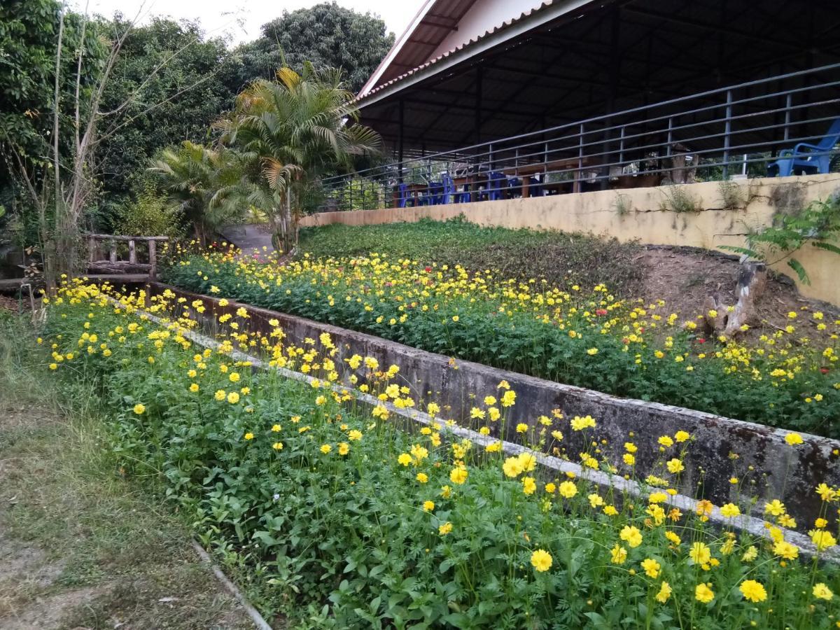 Ban Suan Sukjai Mae Sariang Hotel ภายนอก รูปภาพ