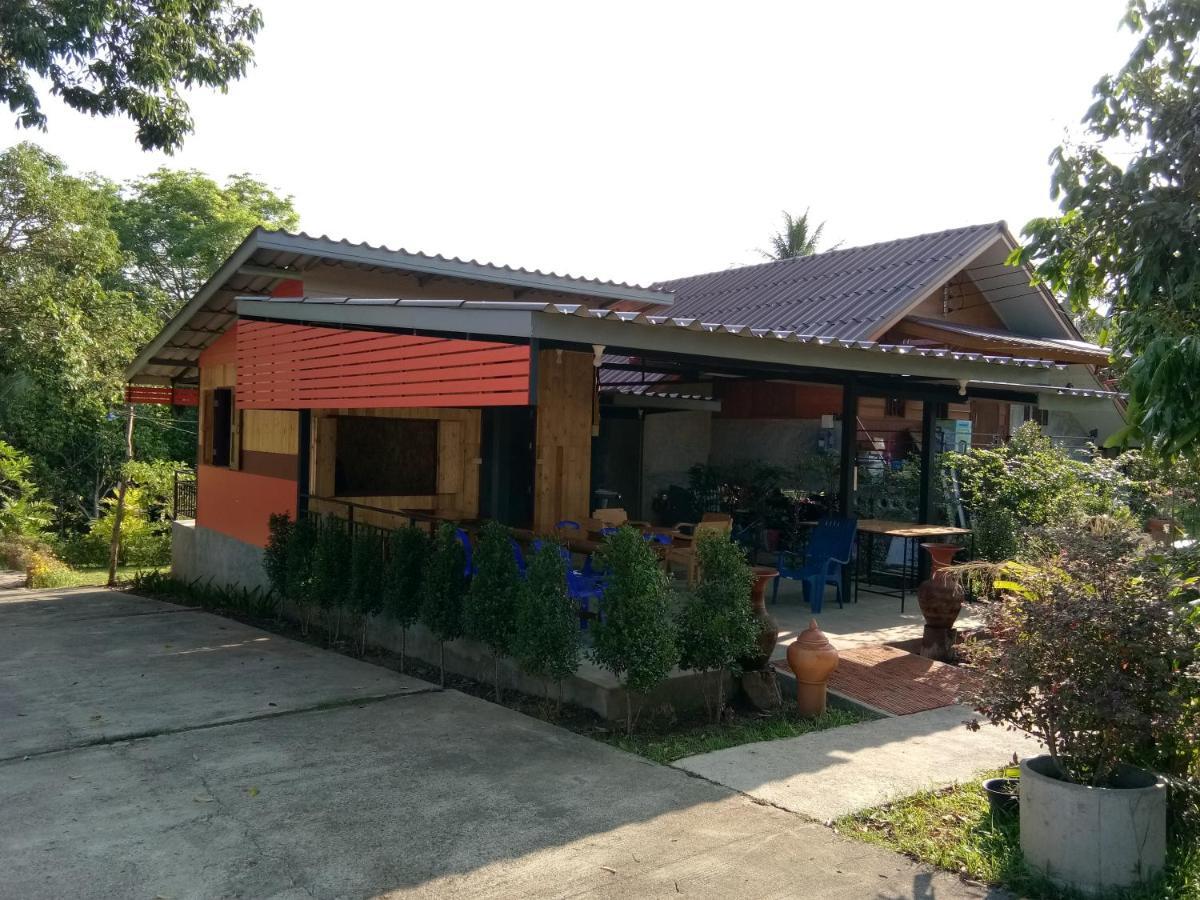 Ban Suan Sukjai Mae Sariang Hotel ภายนอก รูปภาพ
